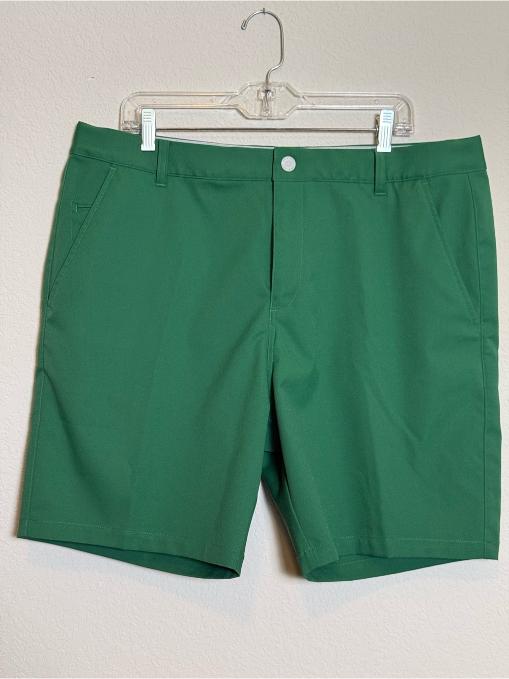 Puma Men's Green Flat Front Athletic Shorts